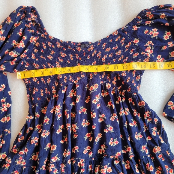 Boho Bell Sleeves Smocked Floral Print Top Ruffle Cottagecore Navy Blue XL - Picture 12 of 13